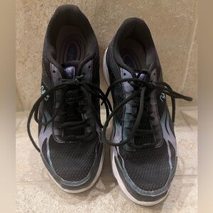 Women's Ryka walking Shoes